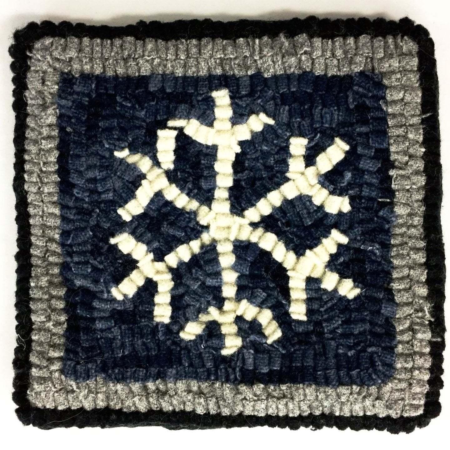 Kit - Snowflake Mug Rug - Rug Hooking Supplies
