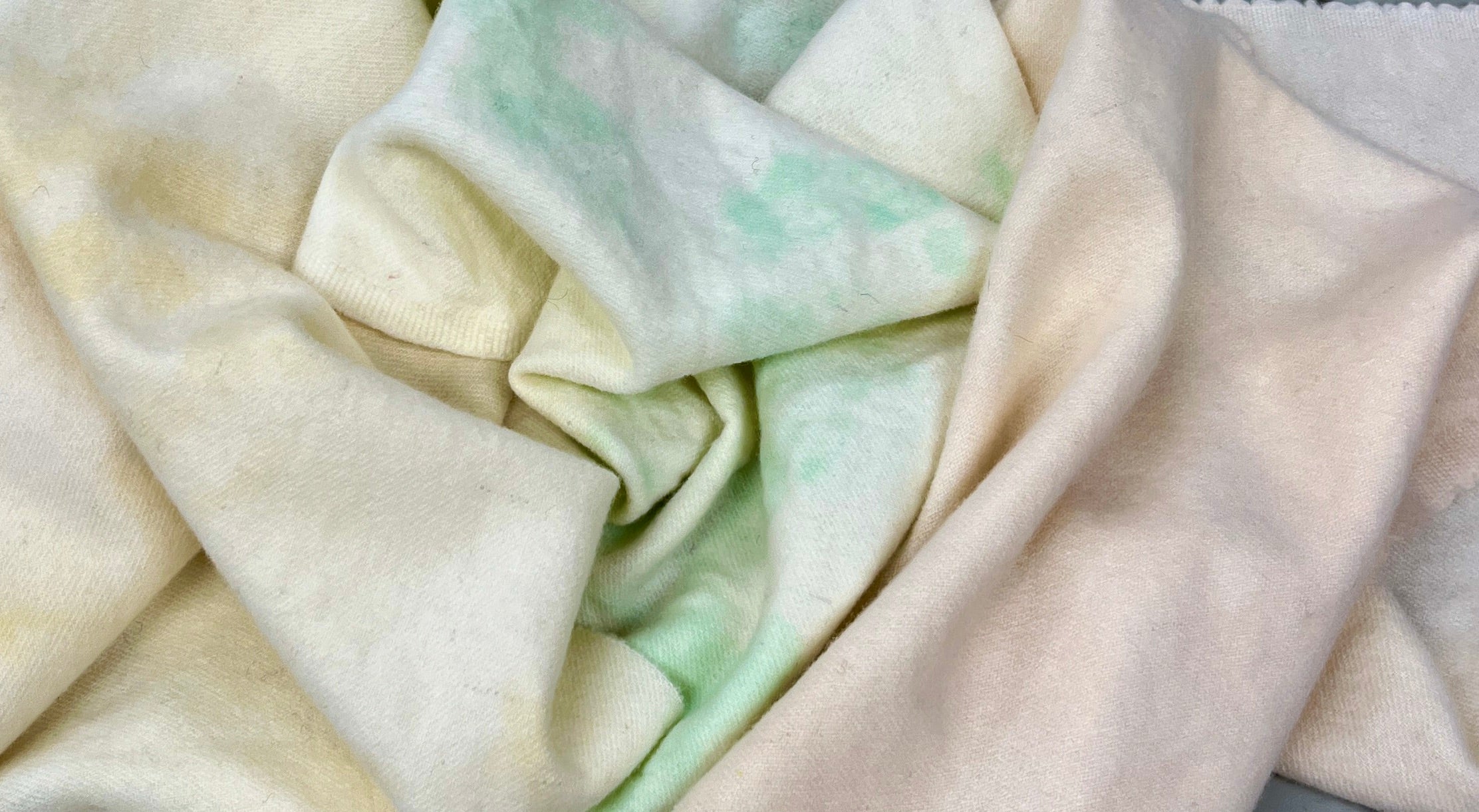 Green Rug Computer Background Backgrounds- Light – Green Mountain Hooked Rugs