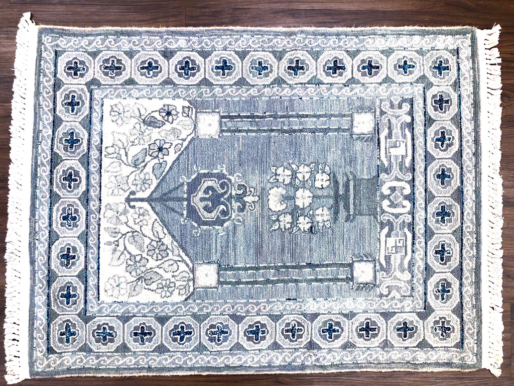 Kulah Prayer Rug