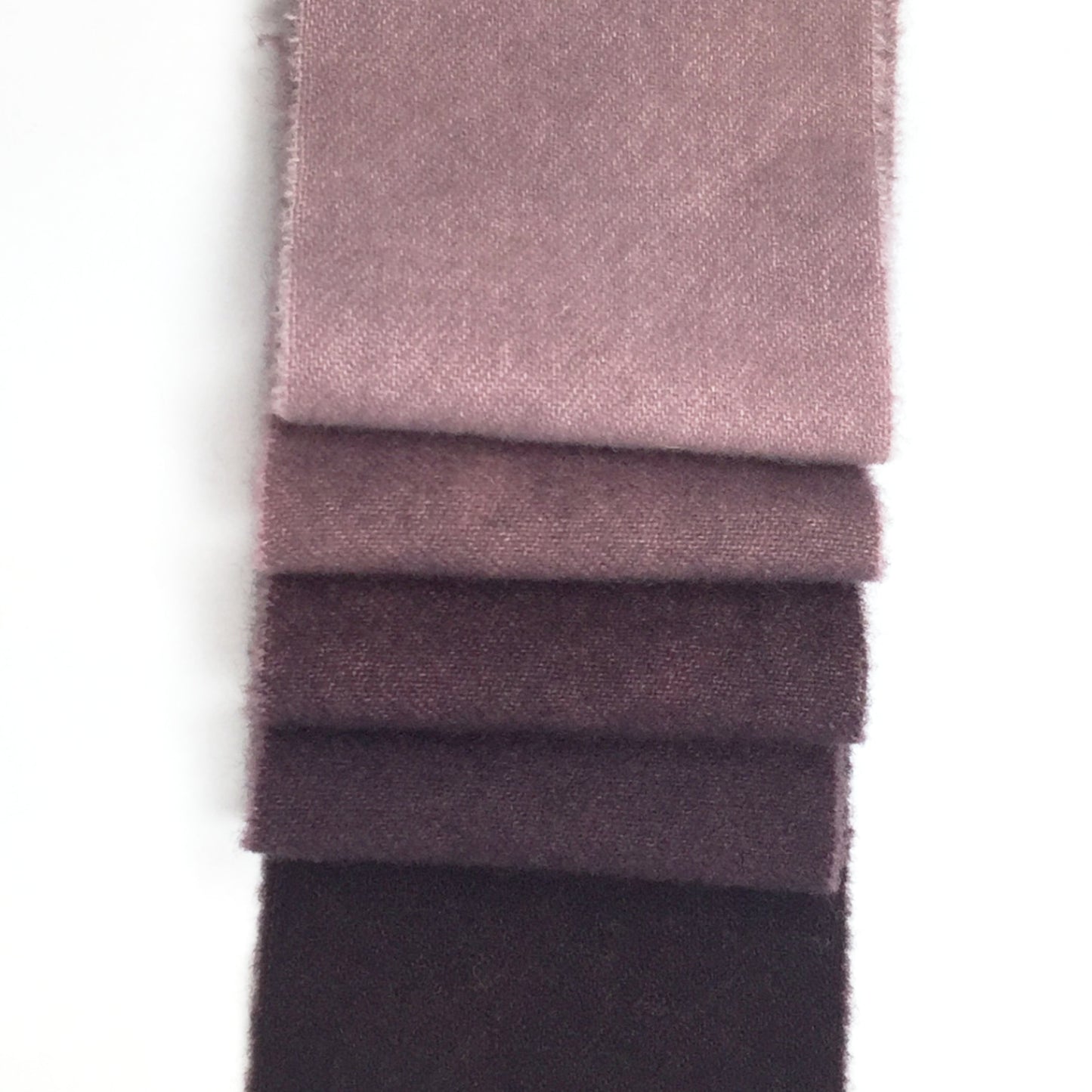 Jacobean - 15 - Amethyst - Rug Hooking Supplies