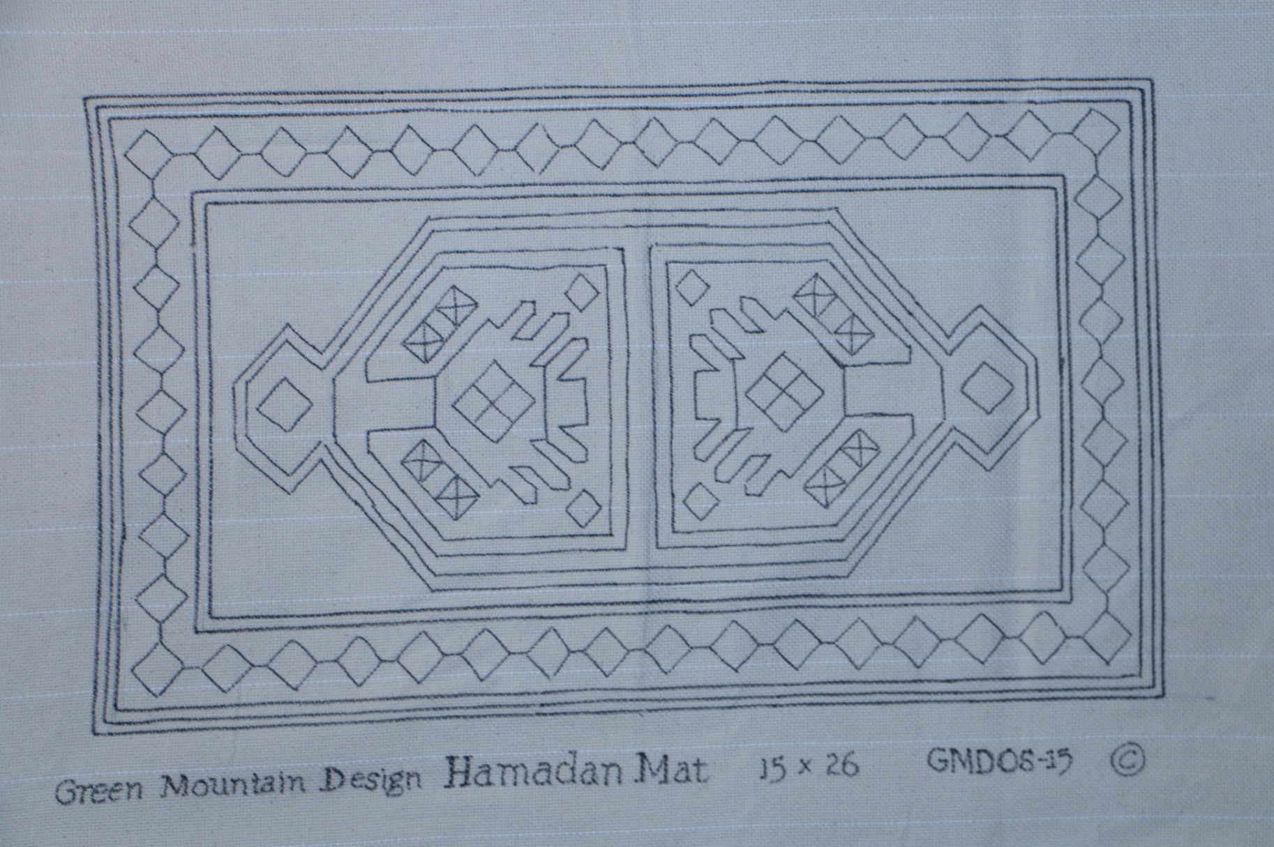 Green Mountain Design - Hamadan Mat - 15x26 - Rug Hooking Supplies