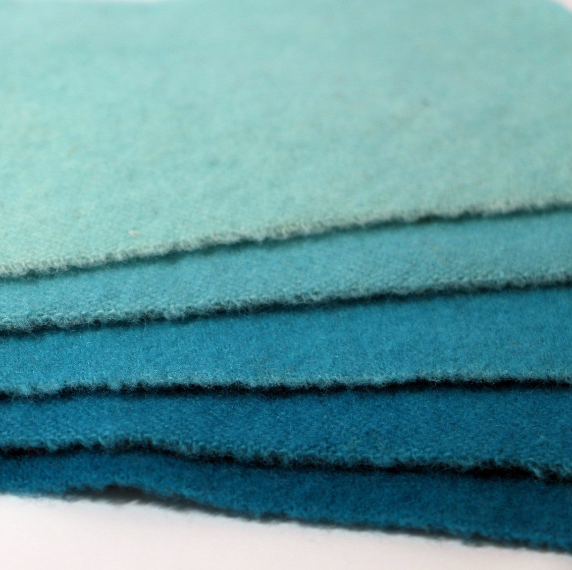 Perfection - Delphinium - Rug Hooking Supplies