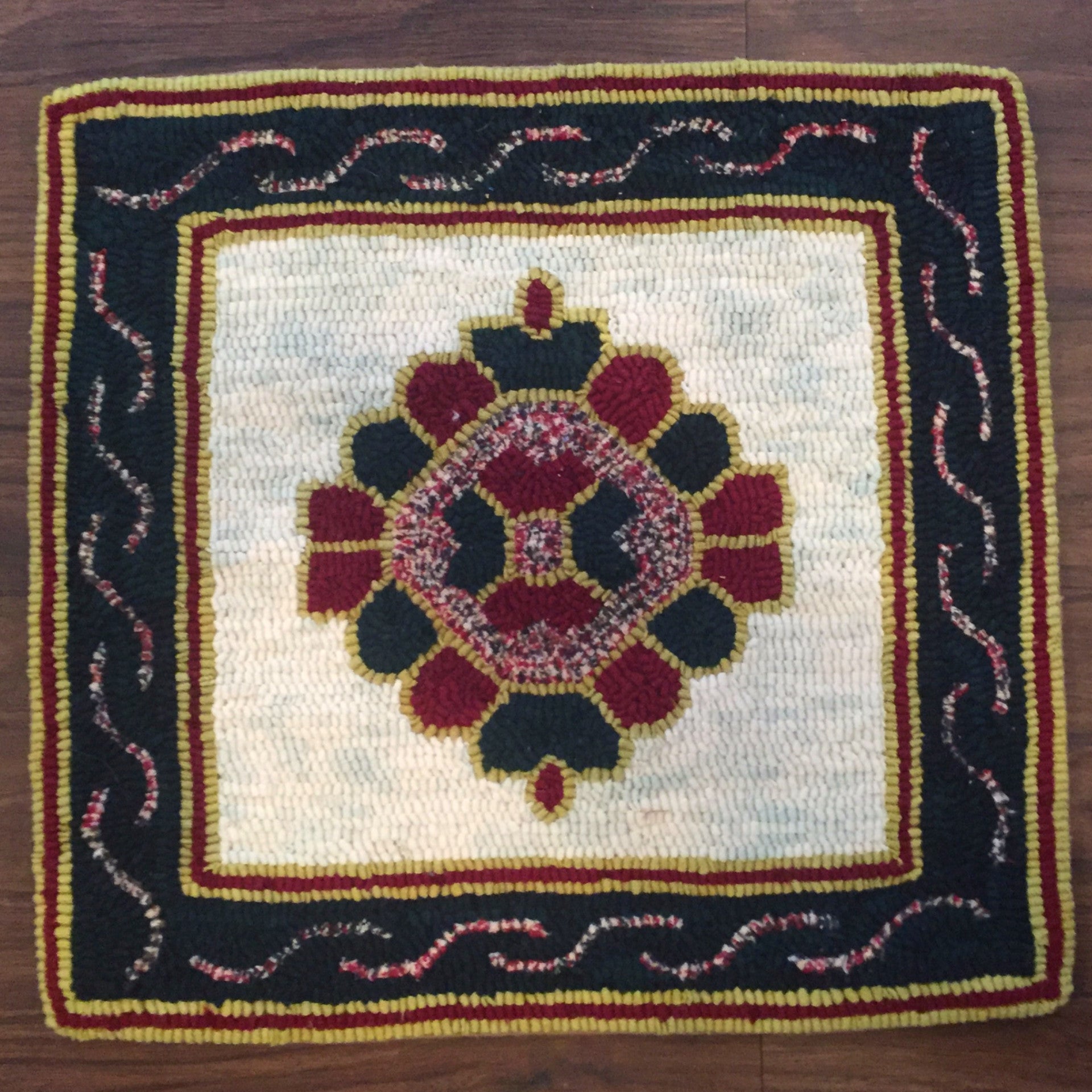 Square Geo – Green Mountain Hooked Rugs